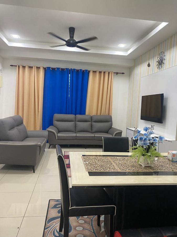 Klia Redza Homestay Kota Warisan Malay Only سيبانغ المظهر الخارجي الصورة